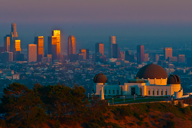 Culinary Adventures on Wheels: Exploring Los Angeles’ Food Scene with Coach Bus Tours